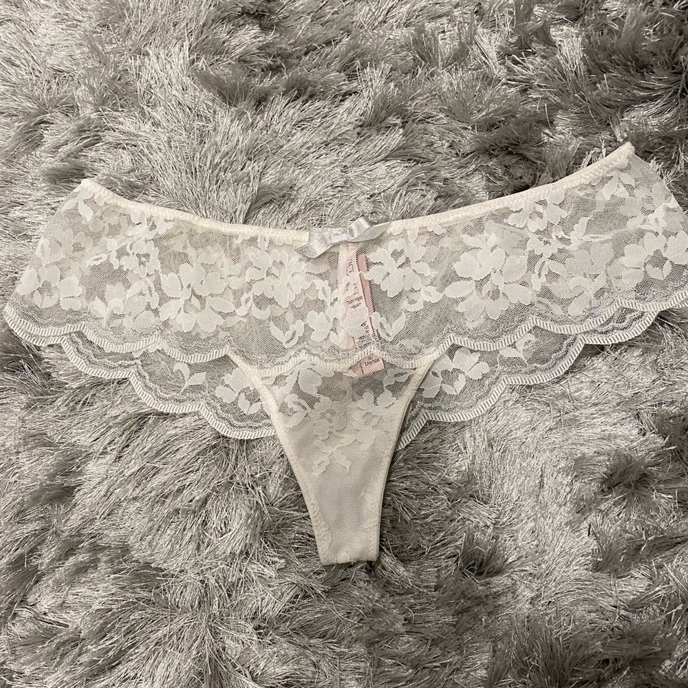 Victoria’s Secret dream angels thong